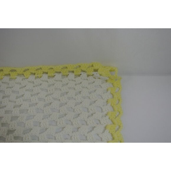 Knitted Baby Blanket Lot of 2 Handmade Crochet White & Yellow 32 x 28 & 43 x 34" - Picture 8 of 8
